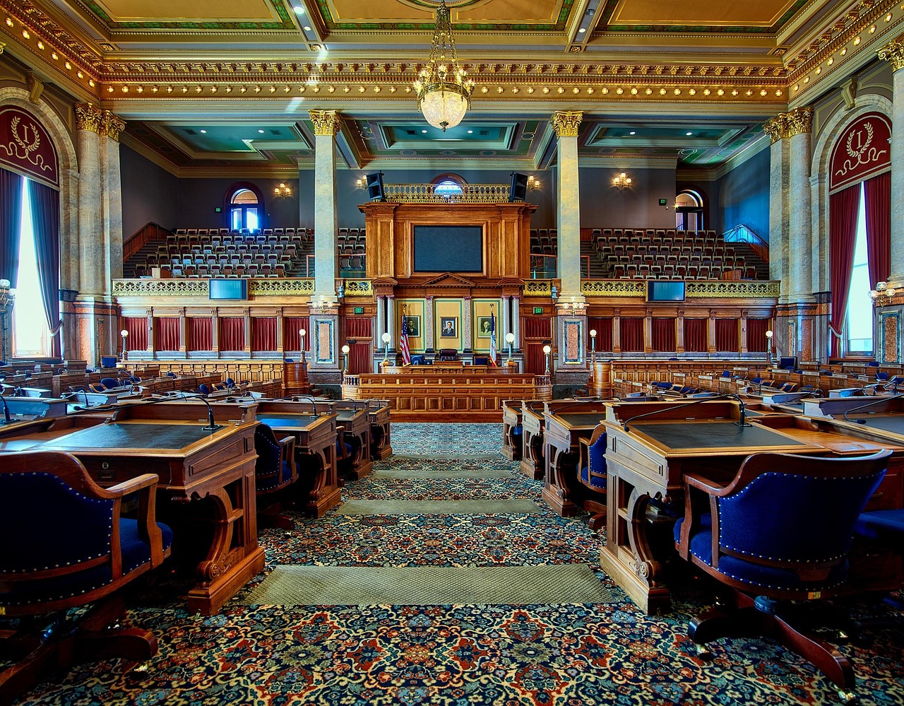 Des Moines Residents Debate Democratic Gains in State Legislative Special Elections